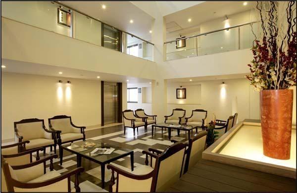 Hotel Utsav Deluxe ปูเน่ ภายนอก รูปภาพ